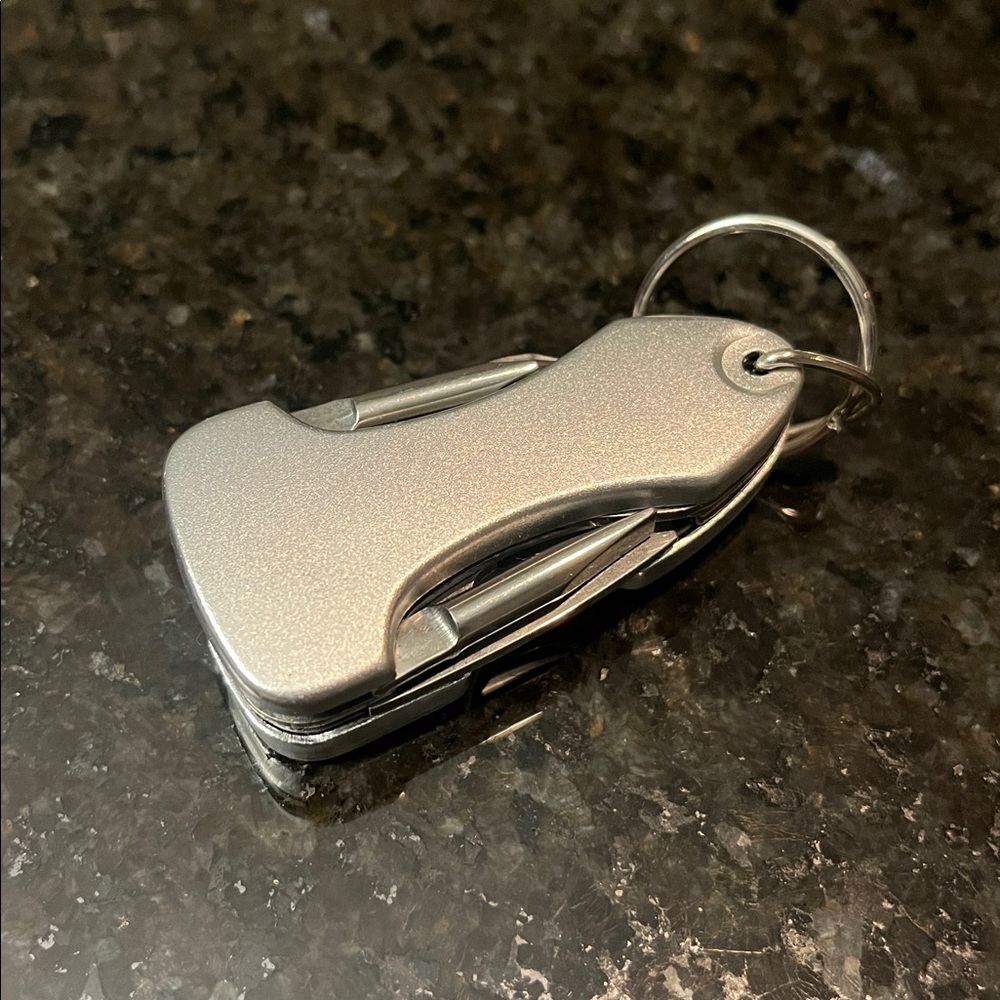 Swiss Tech Silver Pocket Multi-Tool - Picture 3 of 8